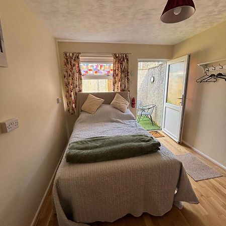 1A Butty Bach Appartement Milford Haven Buitenkant foto